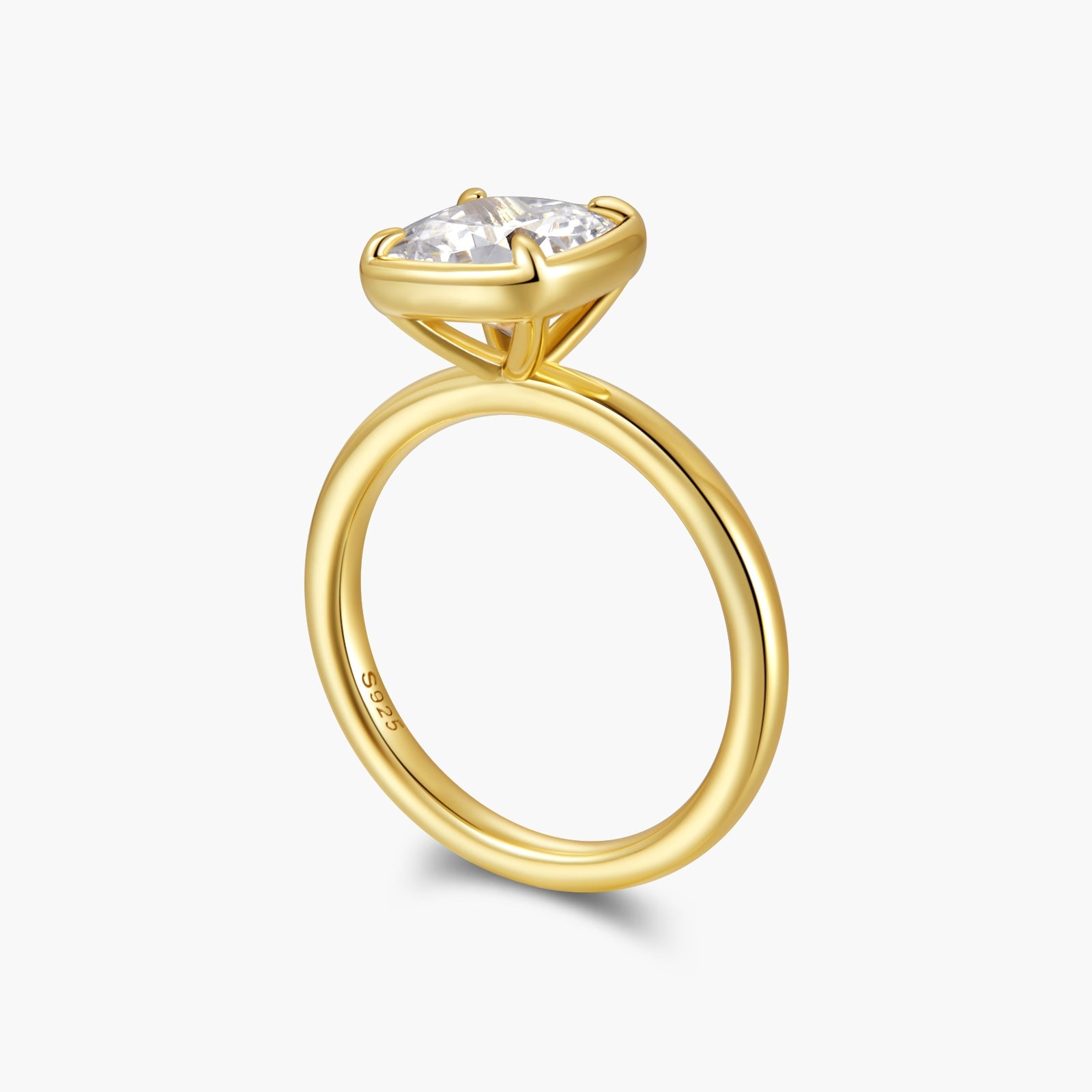 Hera Ring