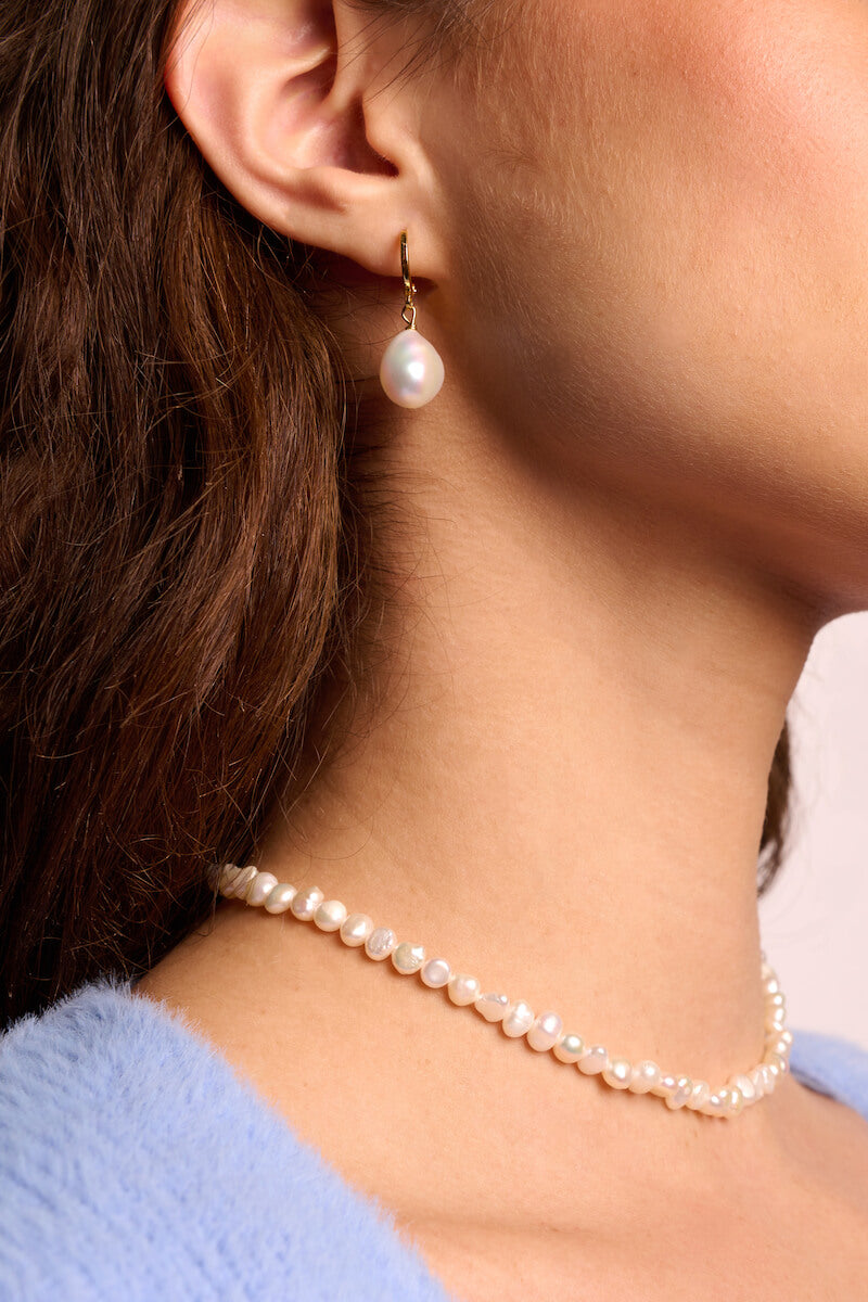 Pear Baroque Pearl Huggie